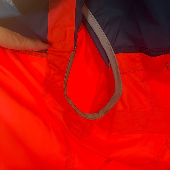 SUGOI Navy and Neon Pink Cycling Jacket-versa full zip 2/1 magnetic - Picture 4 of 14